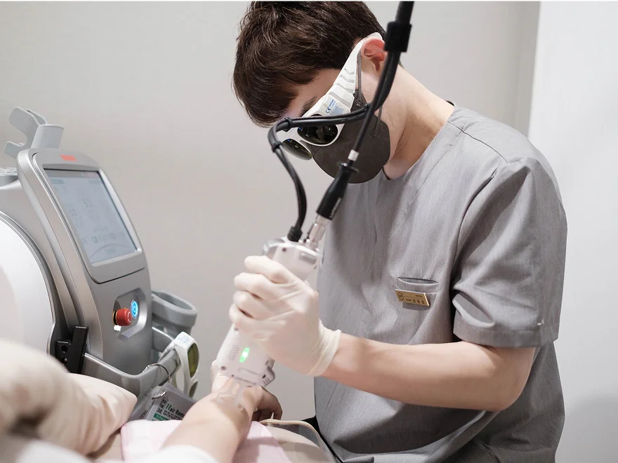 利用先进的医疗设备进行精确诊断